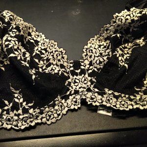 Black and Cream Embroidered Wacoal Bra 36DD